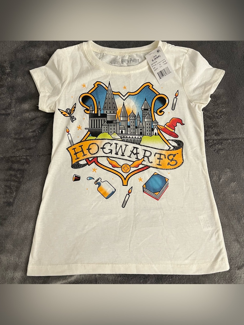 NWT Harry Potter Hogwarts Graphic Shirt Kids Size Small (6/6X)
